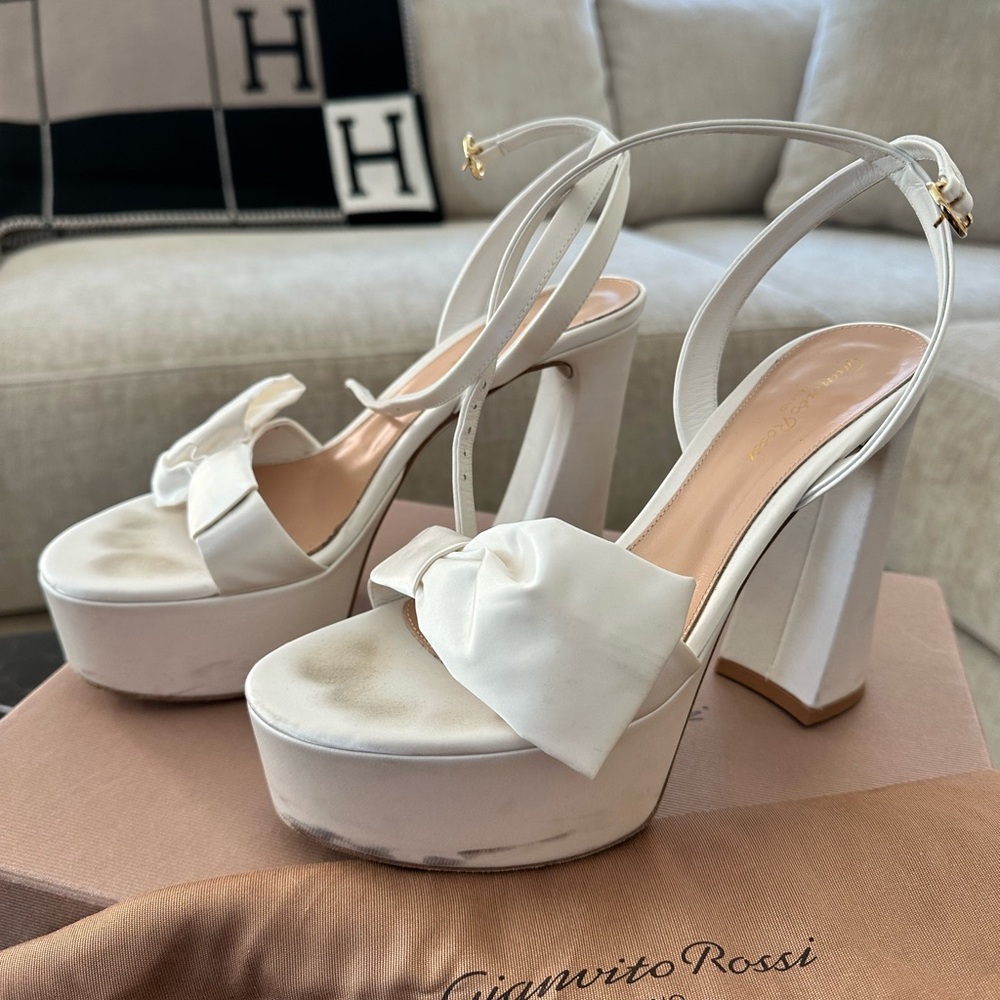 GIANVITO ROSSI Rosie 120 bow-embellished satin platform sandals